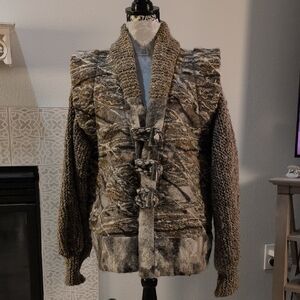 Stylish Knit Teddy Jacket in Brown and Gray
